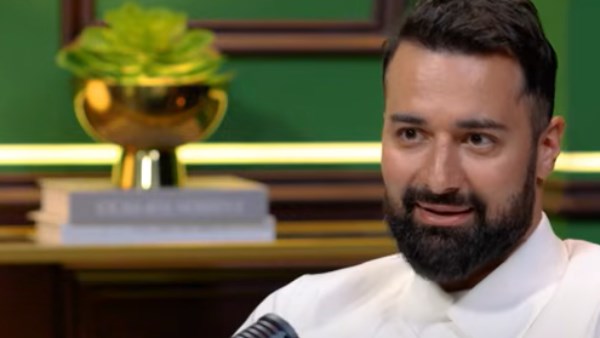 أحمد حاتم : قدمت شخصية الملحد بسبب ظروف تربيته وعلاقته بوالده أحمد حاتم : قدمت شخصية الملحد بسبب ظروف تربيته وعلاقته بوالده