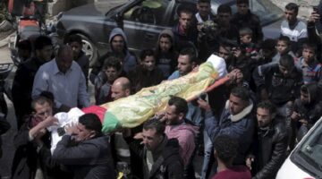 انتشال جثمان شهيد فلسطيني متحلل على شاطئ مدينة رفح