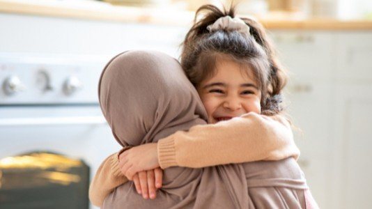دعاء يحفظ الأبناء من كل شر.. ردده في كل وقت دعاء يحفظ الأبناء من كل شر.. ردده في كل وقت