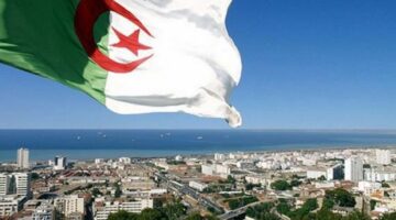 وقف بث قناة جزائرية 10 أيام لاستخدامها “مصطلحا عنصريا” ضد مهاجرين افارقة ومطالبات للقناة بتقديم اعتذار رسمي