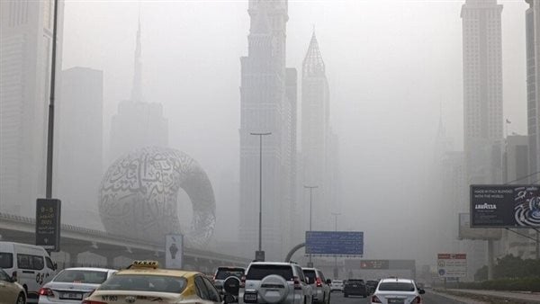 الإمارات تحذر من نشاط الرياح المثيرة للغبار نهارًا الإمارات تحذر من نشاط الرياح المثيرة للغبار نهارًا
