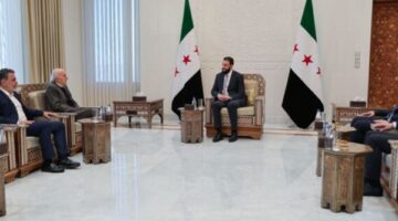 على خلفية أزمة الدروز.. جنبلاط يصف  لقاءه الرئيس السوري بالودي والصريح