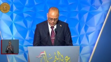 وزير العمل: عمال مصر يقفون صفا واحدا خلف قيادة الرئيس السيسي الحكيمة