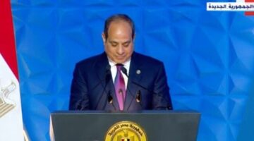 عاجل| الرئيس السيسي يعلن توقيعه على إصدار قانون العمل الجديد