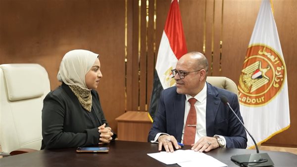 وزير العمل: نجحنا في توفير 6000 فرصة بالخارج ونطمح باقتحام السوق الأوروبي وزير العمل: نجحنا في توفير 6000 فرصة بالخارج ونطمح باقتحام السوق الأوروبي