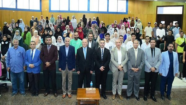 رئيس جامعة سوهاج يشهد ندوة حول الذكاء الاصطناعي وإنترنت الأشياء رئيس جامعة سوهاج يشهد ندوة حول الذكاء الاصطناعي وإنترنت الأشياء