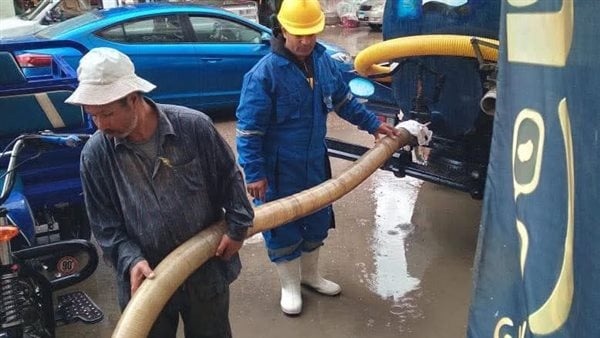 محافظ الغربية يتابع جهود إزالة مياه الأمطار ويوجه برفع درجة الاستعداد لمواجهة تقلبات الطقس محافظ الغربية يتابع جهود إزالة مياه الأمطار ويوجه برفع درجة الاستعداد لمواجهة تقلبات الطقس