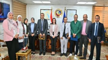 محافظ البحيرة تكرّم الفريق الطبي بمستشفى صدر دمنهور الفاىز بالجائزة الماسية الدولية للجلطات