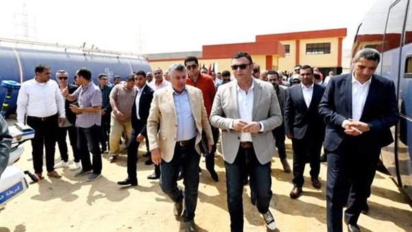 وزير الإسكان ومحافظ السويس يتفقدان مشروع رافع مياه السخنة "الندى" وزير الإسكان ومحافظ السويس يتفقدان مشروع رافع مياه السخنة "الندى"