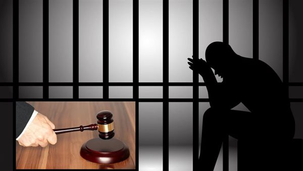 الدم بقى ميه.. عامل ينهي حياة شقيقته لسبب غريب الدم بقى ميه.. عامل ينهي حياة شقيقته لسبب غريب