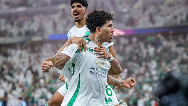 فيرمينو يفوز بجائزة أفضل لاعب في دوري أبطال آسيا فيرمينو يفوز بجائزة أفضل لاعب في دوري أبطال آسيا