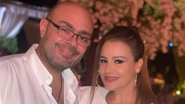 فريدة سيف النصر لكارول سماحة: أعزيكي إزاي وأنا عارفة أنك تركتي علشانه كل إغراءات الدنيا فريدة سيف النصر لكارول سماحة: أعزيكي إزاي وأنا عارفة أنك تركتي علشانه كل إغراءات الدنيا