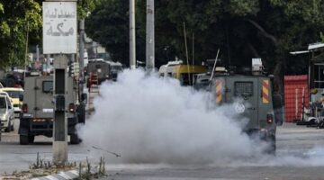 بينهم سفير مصر: قوات الاحتلال تستهدف وفداً دبلوماسياً بالنار