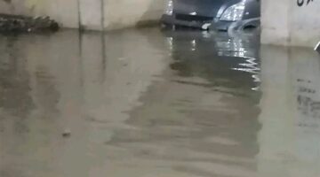 بسبب الأمطار الغزيرة…إنقاذ سيارة عالقة داخل نفق بالمنوفية |صور