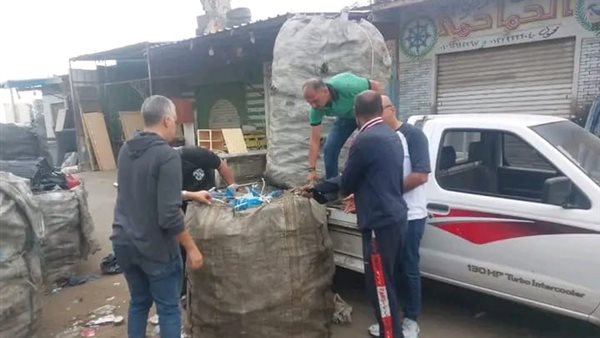 بورسعيد × 24 ساعة| غلق وتشميع محال لمواجهة النباشين.. وسحب تجمعات مياه الصرف المتراكمة بحي الزهور بورسعيد × 24 ساعة| غلق وتشميع محال لمواجهة النباشين.. وسحب تجمعات مياه الصرف المتراكمة بحي الزهور