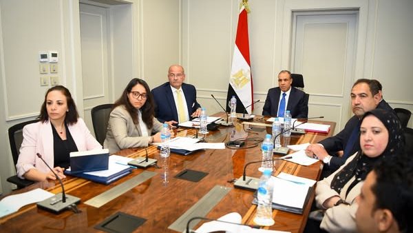 وزير الخارجية والهجرة يلتقي بقطاع الأمريكتين بالوزارة وزير الخارجية والهجرة يلتقي بقطاع الأمريكتين بالوزارة
