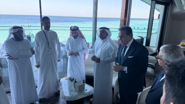 وزير الصحة يلقي محاضرة بعنوان «الثورات الصناعية والرعاية الصحية» وزير الصحة يلقي محاضرة بعنوان «الثورات الصناعية والرعاية الصحية»