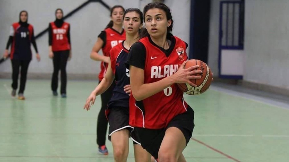 نجمة سلة الأهلي تحتفل بتتويج الفريق بكأس مصر نجمة سلة الأهلي تحتفل بتتويج الفريق بكأس مصر