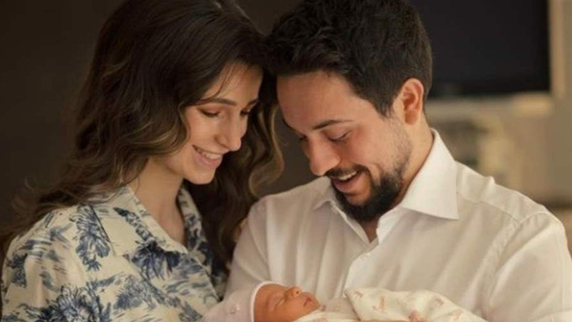 احدث ظهور لـ الاميرة ايمان بنت الحسين بين احضان والدها احدث ظهور لـ الاميرة ايمان بنت الحسين بين احضان والدها