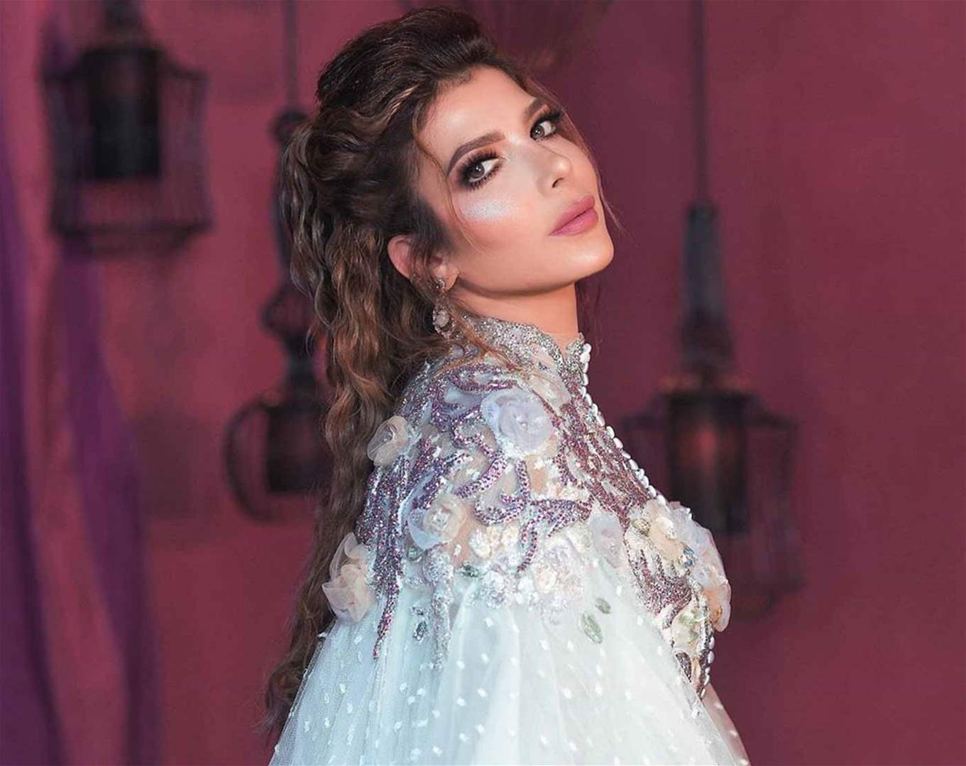 اصالة نصري توجه رسالة للسوريين من المانيا: &quot;الشعب السوري واحد&quot;
