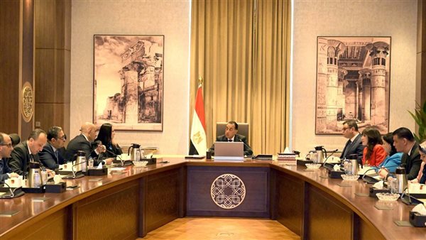 رئيس الوزراء يستعرض مقترحات زيادة عدد فصول ودور الحضانة رئيس الوزراء يستعرض مقترحات زيادة عدد فصول ودور الحضانة