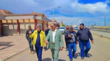 رئيسا الغرفة التجارية ومجلس مدينة دمياط يتفقدان محلات سوق شطا