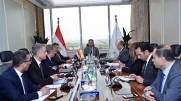 وزير التموين يجتمع مع رئيس شركة قها للأغذية  لمتابعة خطط دعم السوق
