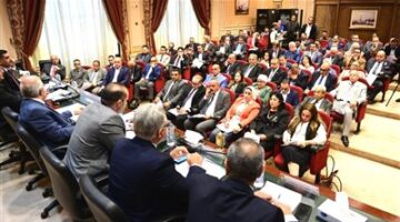الوزير محمود فوزى: لا انحياز لطرف على الآخر بمناقشات مشروع قانون الإيجار القديم