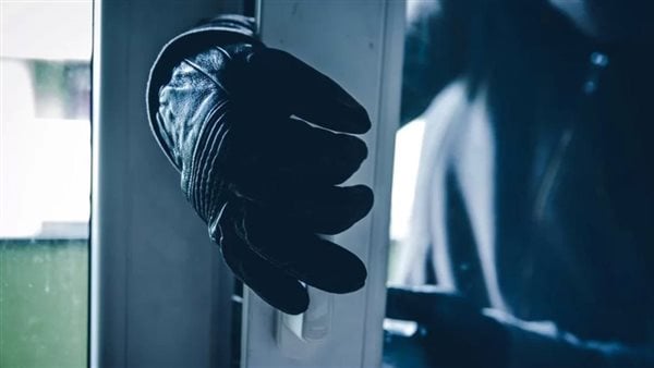 مصرع بريطانية خلال محاولتها سرقة أحد المصارف المالية الكبرى مصرع بريطانية خلال محاولتها سرقة أحد المصارف المالية الكبرى