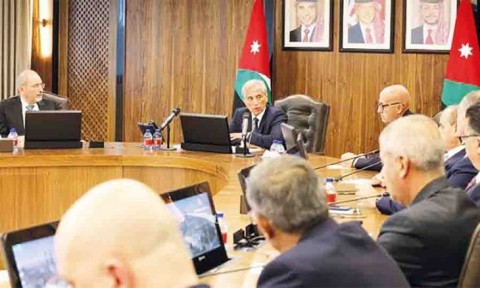 ملفات أهم من”التواقيت”.. الأردن: مربع”حسان” ينفي ولكن ..ملف التعديل” يتأرجح” والأسباب” غامضة” ومجلس النواب “ساخط قليلا”  و”الإنقضاض” على الوزارة” غير مسموح” والصفدي  إلغى”كلمة هجومية”