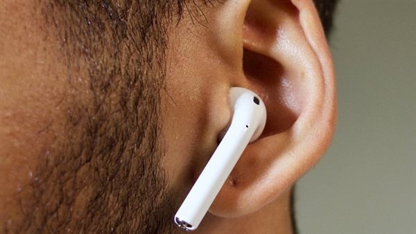 تتلف حاسة السمع.. تحذيرات من الاستخدام المفرط لسماعة الرأس والأذن تتلف حاسة السمع.. تحذيرات من الاستخدام المفرط لسماعة الرأس والأذن