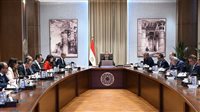 رئيس الوزراء يستعرض مشروع تطوير المنظومة الالكترونية لإنهاء إجراءات وصول السائحين إلى المطارات المصرية