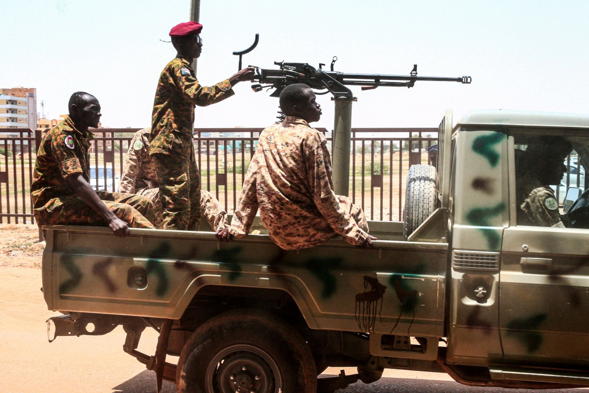 &nbsp;الجيش السوداني يعلن إسقاط مسيرات استهدفت قاعدة جوية في بورتسودان