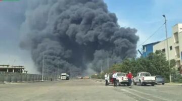 انفجار جديد يهز إيران: حريق ضخم في مشهد بعد كارثة ميناء رجائي.. هل تعاني طهران من أزمة أمان صناعي؟