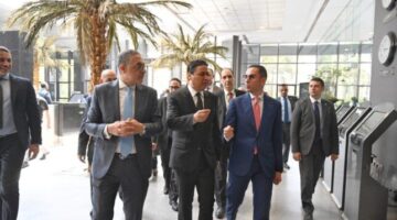 وزير الاستثمار يستقبل وزير التجارة المغربي لبحث سبل تطوير الشراكة بين البلدين