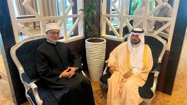 مفتي الجمهورية: ضبط الفتوى ضرورة شرعية وتعاونُ المؤسسات الدينية ركيزة لمواجهة التحديات الفكرية مفتي الجمهورية: ضبط الفتوى ضرورة شرعية وتعاونُ المؤسسات الدينية ركيزة لمواجهة التحديات الفكرية