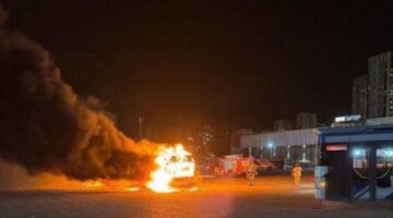إعلام إسرائيلي: تفكيك عبوة ناسفة داخل سيارة على طريق سريع جنوب مدينة تل أبيب 