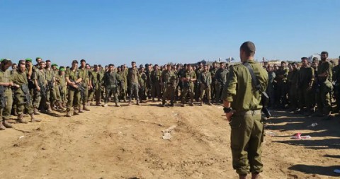 الجيش الإسرائيلي يؤكد استدعاء عشرات الآلاف من الاحتياط لهجومه في غزة ويقول أن هدفه تدمير “كل البنى التحتية” العائدة الى حماس الجيش الإسرائيلي يؤكد استدعاء عشرات الآلاف من الاحتياط لهجومه في غزة ويقول أن هدفه تدمير “كل البنى التحتية” العائدة الى حماس