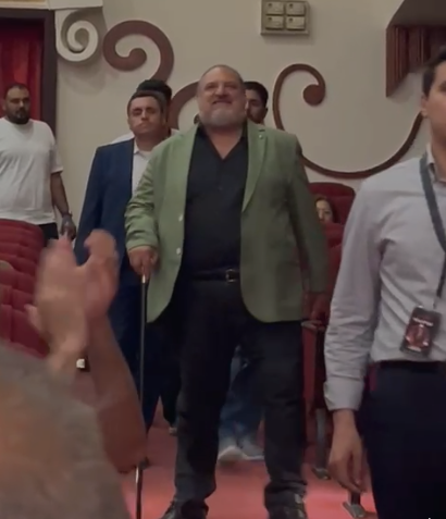 خالد الصاوي يكشف تفاصيل مرضه: عندي انزلاق غضروفي خالد الصاوي يكشف تفاصيل مرضه: عندي انزلاق غضروفي