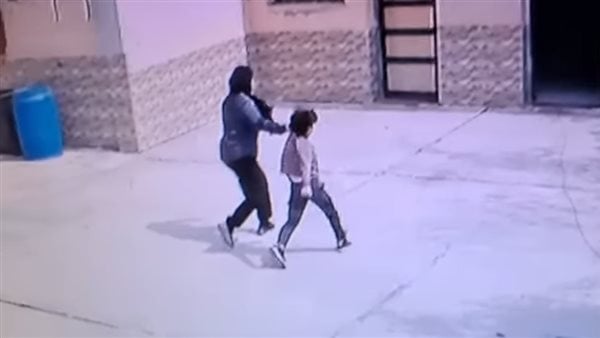 بعد تعنيفها لطالب مريض بالسكر ومنعه من دخول الحمام.. استبعاد مدرسة حدائق القبة لحين الانتهاء من التحقيقات بعد تعنيفها لطالب مريض بالسكر ومنعه من دخول الحمام.. استبعاد مدرسة حدائق القبة لحين الانتهاء من التحقيقات