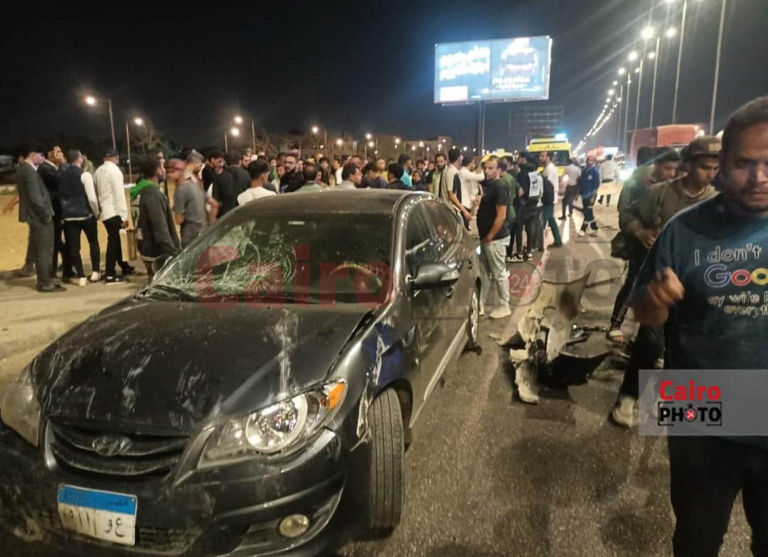 مصرع وإصابة 3 أشخاص إثر تصادم عدة سيارات أمام مول مصر في أكتوبر| صور مصرع وإصابة 3 أشخاص إثر تصادم عدة سيارات أمام مول مصر في أكتوبر| صور
