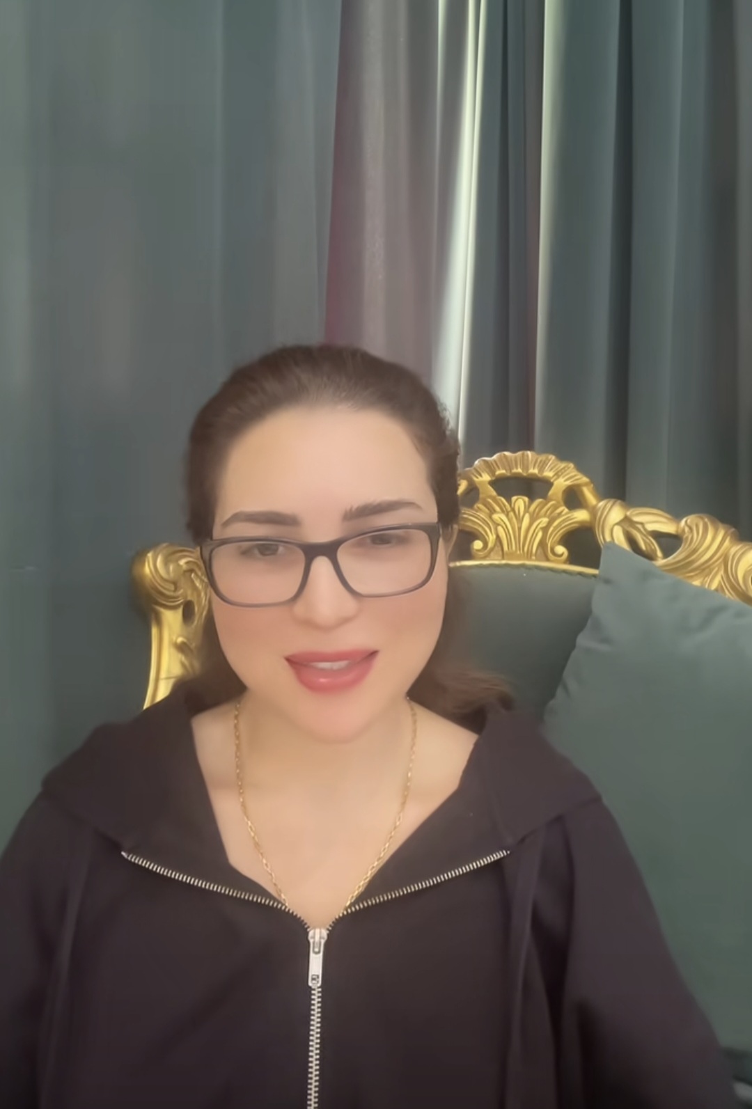 مي عز الدين تكشف سر نقاء بشرتها وحقيقة وجود جزء جديد من فيلم عمر وسلمى.. تفاصيل مي عز الدين تكشف سر نقاء بشرتها وحقيقة وجود جزء جديد من فيلم عمر وسلمى.. تفاصيل