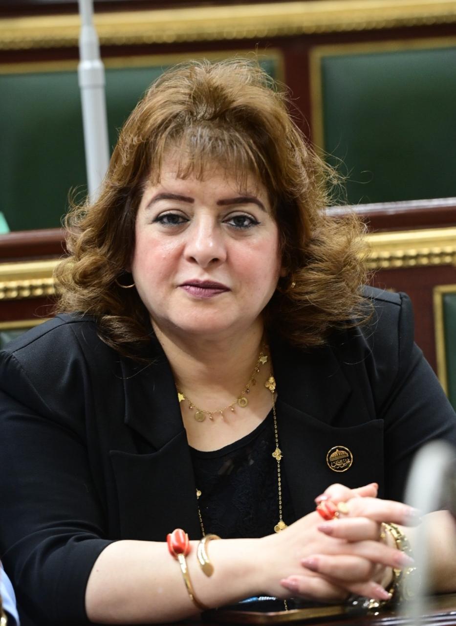 برلمانية تطالب بدعم العمال في عيدهم وتشيد بكلمة الرئيس السيسي برلمانية تطالب بدعم العمال في عيدهم وتشيد بكلمة الرئيس السيسي
