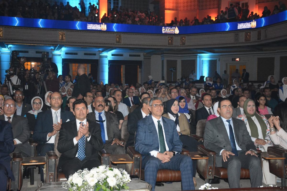 محافظ الجيزة يشهد حفل ختام مهرجان إبداع لطلاب الجامعات والمعاهد العليا بجامعة القاهرة محافظ الجيزة يشهد حفل ختام مهرجان إبداع لطلاب الجامعات والمعاهد العليا بجامعة القاهرة