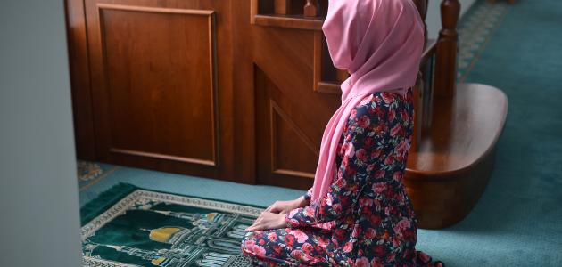 هل تجوز صلاة المرأة بالبيجامة وفوقها خمارا؟.. الإفتاء تجيب هل تجوز صلاة المرأة بالبيجامة وفوقها خمارا؟.. الإفتاء تجيب
