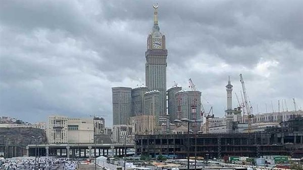 الطقس في السعودية.. الأمطار الرعدية غزيرة وتؤدي إلى جريان السيول الطقس في السعودية.. الأمطار الرعدية غزيرة وتؤدي إلى جريان السيول