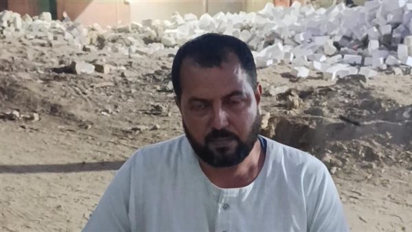 هدموا منزله.. مواطن يستغيث بمحافظ المنيا ويطالب بتقنين أرضه بعد إنصاف القضاء له هدموا منزله.. مواطن يستغيث بمحافظ المنيا ويطالب بتقنين أرضه بعد إنصاف القضاء له