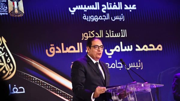 رئيس جامعة القاهرة: مهرجان إبداع 13 علامة مضيئة في مسيرة دعم ورعاية مواهب شباب الجامعات رئيس جامعة القاهرة: مهرجان إبداع 13 علامة مضيئة في مسيرة دعم ورعاية مواهب شباب الجامعات