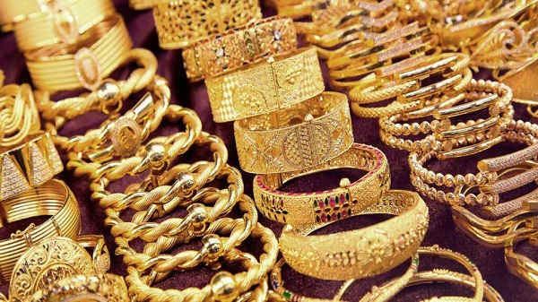 سعر الذهب اليوم.. وعيار 21 يسجل 4750 جنيها بالمصنعية سعر الذهب اليوم.. وعيار 21 يسجل 4750 جنيها بالمصنعية