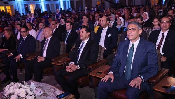 محافظ الجيزة يشهد حفل ختام مهرجان إبداع لطلاب الجامعات والمعاهد العليا بجامعة القاهرة محافظ الجيزة يشهد حفل ختام مهرجان إبداع لطلاب الجامعات والمعاهد العليا بجامعة القاهرة